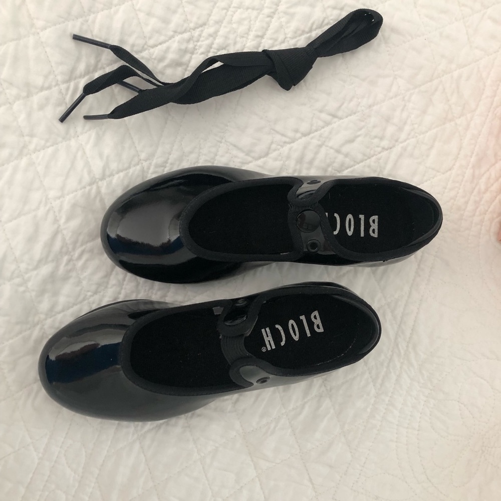 Tap shoes